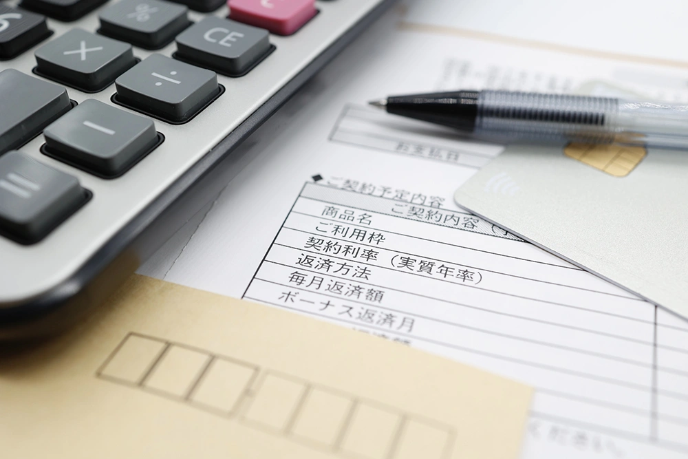 カードローンの金利とは?仕組みや利息との違い、計算方法などを解説